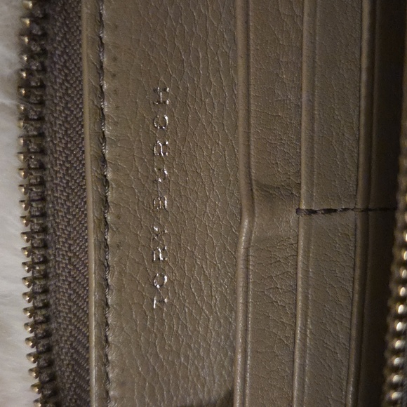 Tory Burch Beige Leather Zip Wallet - Picture 4 of 7